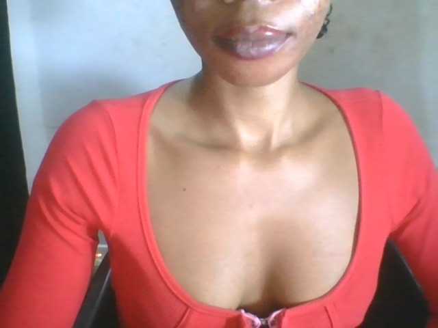 Juicyxpussy live cam on BongaCams