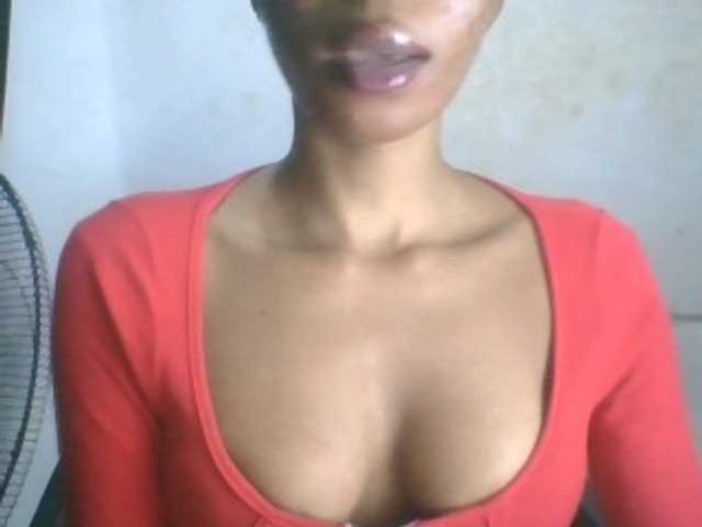 Juicyxpussy live cam on BongaCams