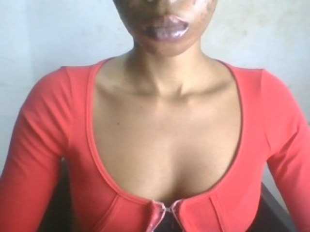 Juicyxpussy live cam on BongaCams
