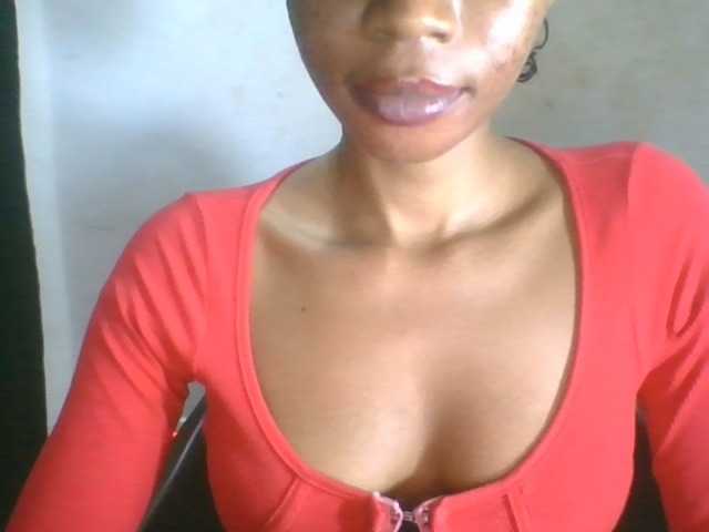 Juicyxpussy live cam on BongaCams