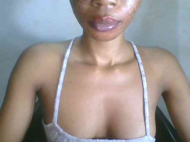 Juicyxpussy webcam
