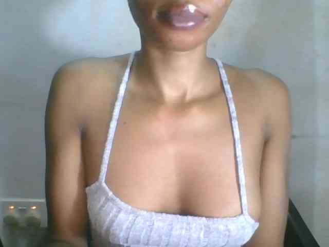 Juicyxpussy webcam