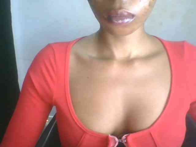 Model: Juicyxpussy