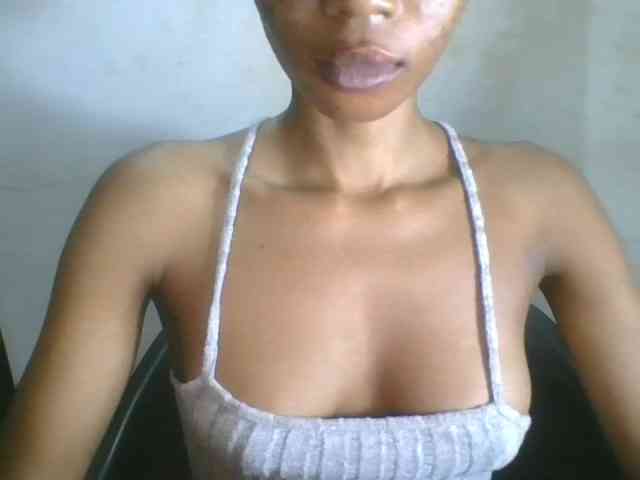 Juicyxpussy webcam