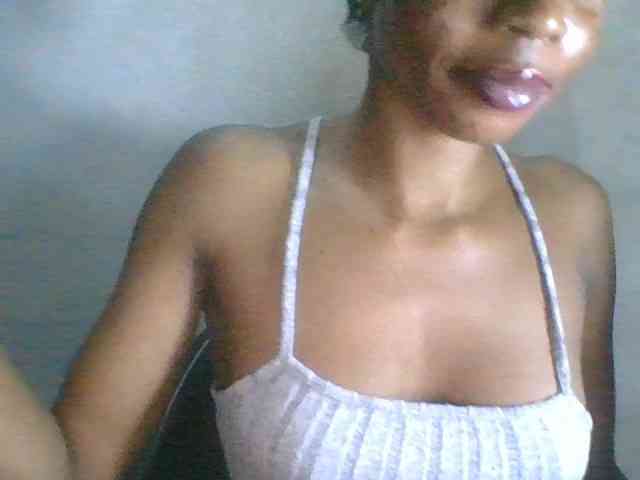 Model: Juicyxpussy
