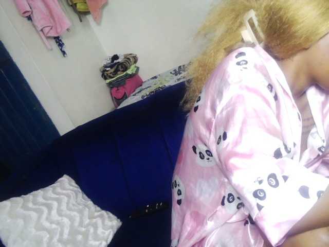 AmberAllure live cam preview