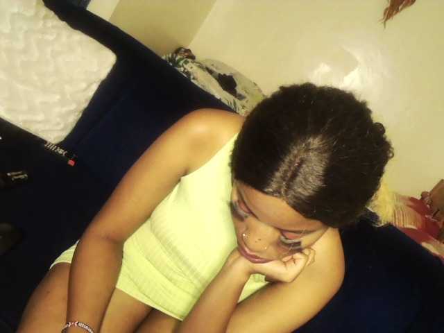 AmberAllure live cam on BongaCams