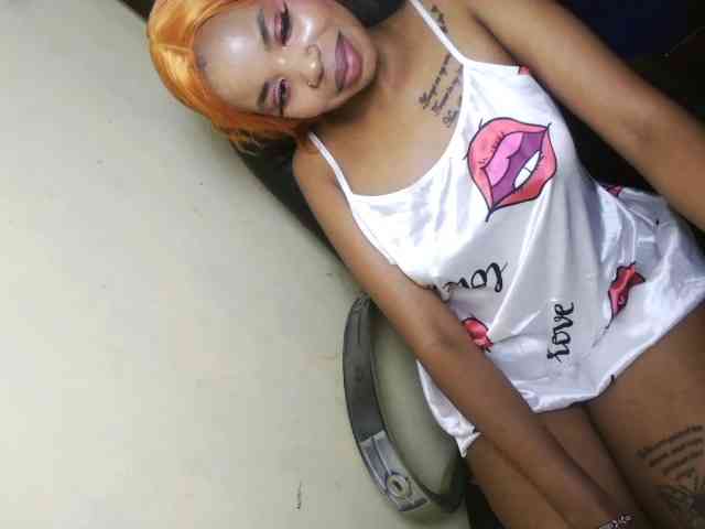 AmberAllure webcam