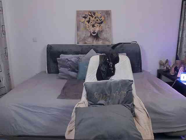 AlexaSharron webcam