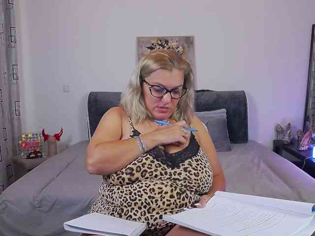 AlexaSharron webcam