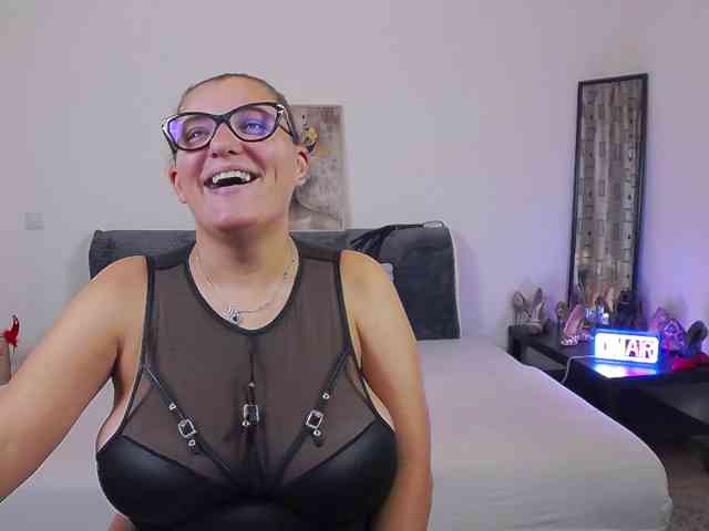 AlexaSharron webcam