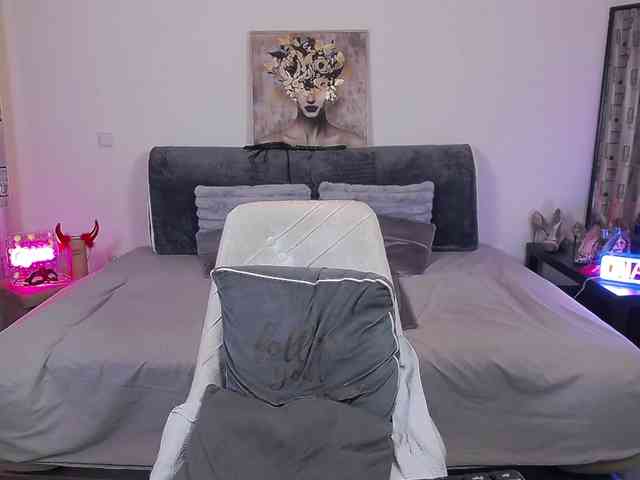 AlexaSharron webcam