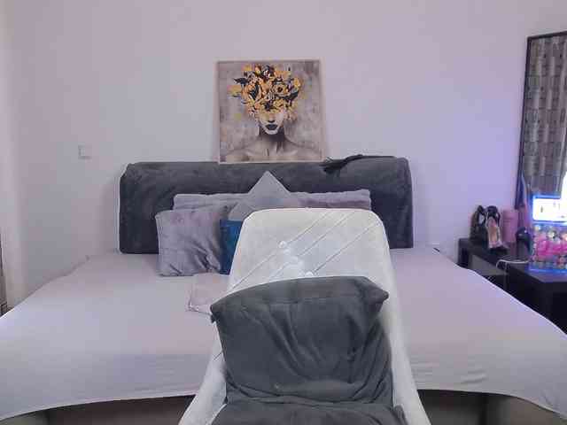 AlexaSharron webcam