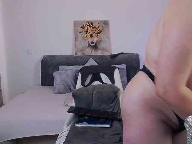 AlexaSharron webcam