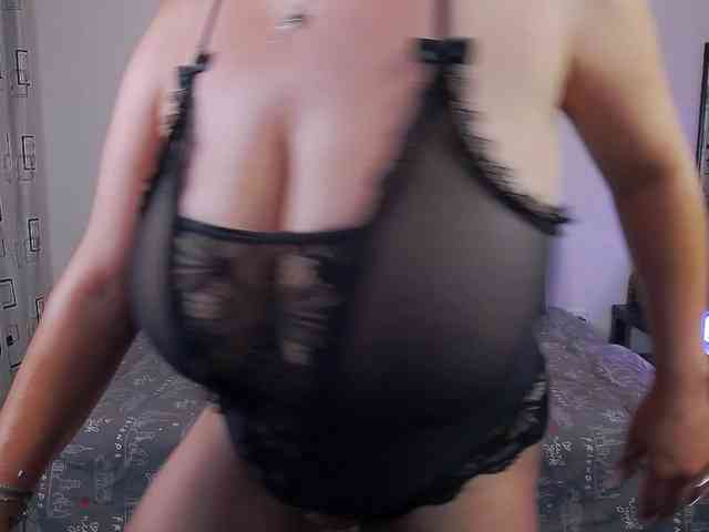 AlexaSharron webcam