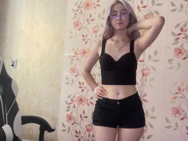 NickiCreagh live cam on BongaCams