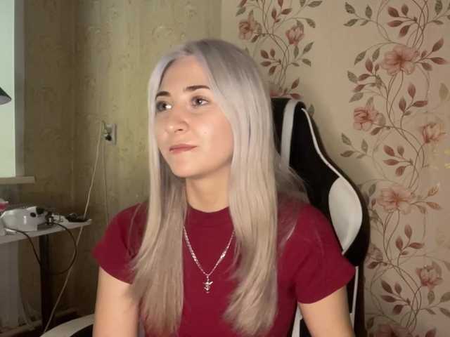 NickiCreagh live cam on BongaCams
