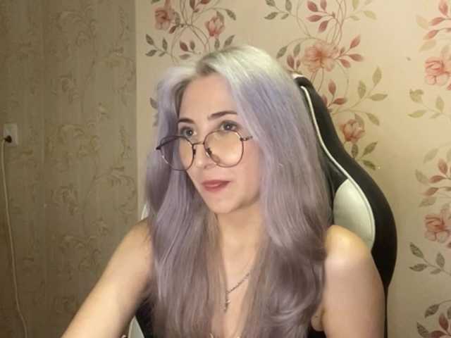 NickiCreagh live cam on BongaCams