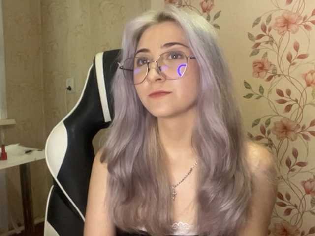 NickiCreagh live cam on BongaCams