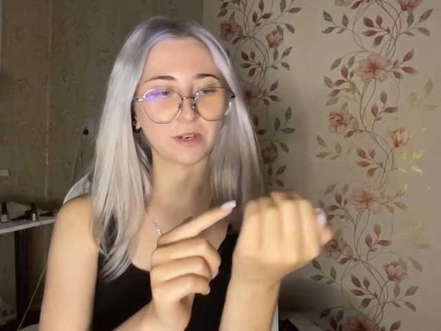 NickiCreagh live cam on BongaCams