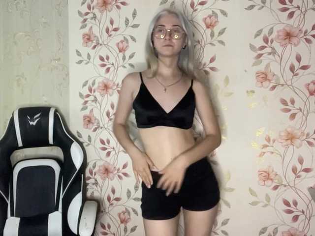 NickiCreagh live cam on BongaCams