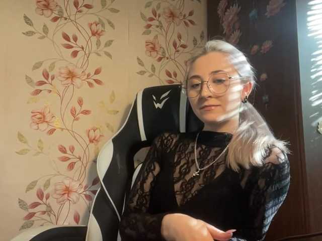 NickiCreagh live cam on BongaCams