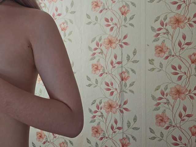 NickiCreagh live cam on BongaCams