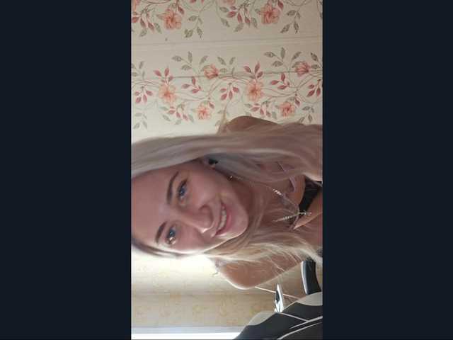 NickiCreagh live cam on BongaCams