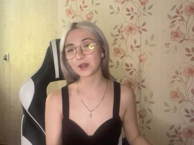 NickiCreagh live cam on BongaCams