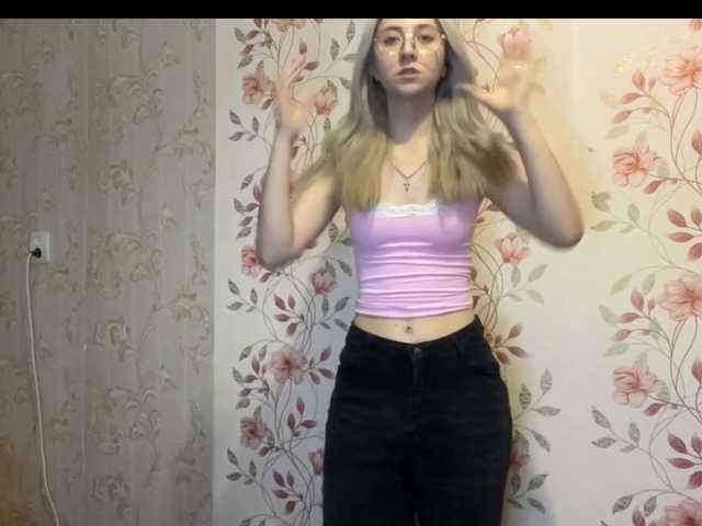NickiCreagh live cam on BongaCams
