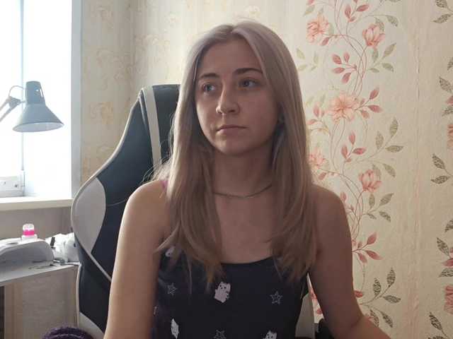NickiCreagh live webcam show