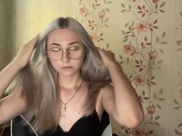 NickiCreagh live cam on BongaCams