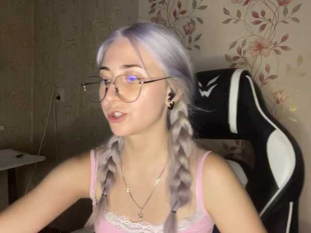 NickiCreagh live cam on BongaCams