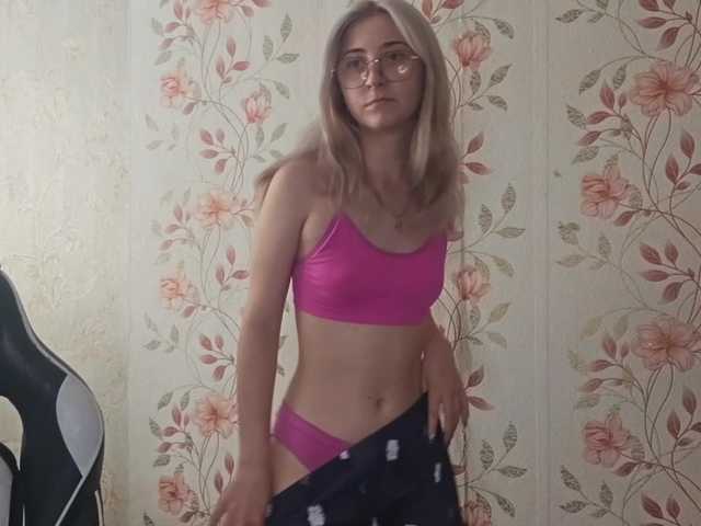NickiCreagh live cam on BongaCams