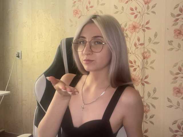 NickiCreagh live cam on BongaCams