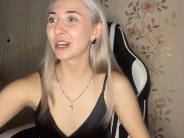 NickiCreagh live cam on BongaCams