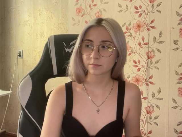 NickiCreagh live cam on BongaCams