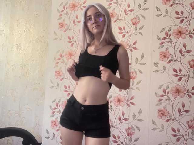 NickiCreagh live cam on BongaCams