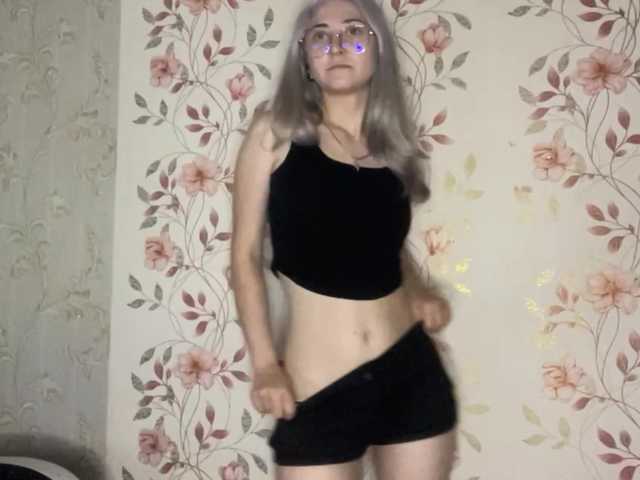 NickiCreagh live cam on BongaCams