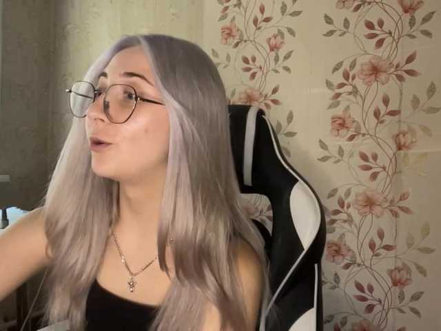 nickicreagh live sex show