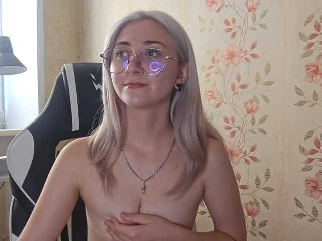 NickiCreagh live cam on BongaCams