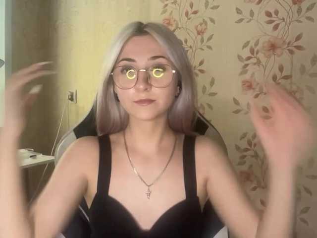 NickiCreagh live cam on BongaCams
