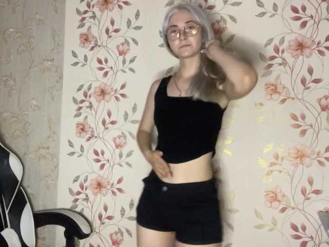 NickiCreagh live cam on BongaCams