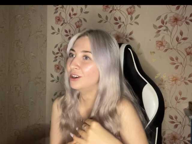 NickiCreagh live cam on BongaCams