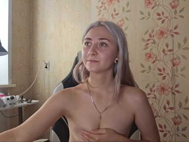 NickiCreagh live cam on BongaCams