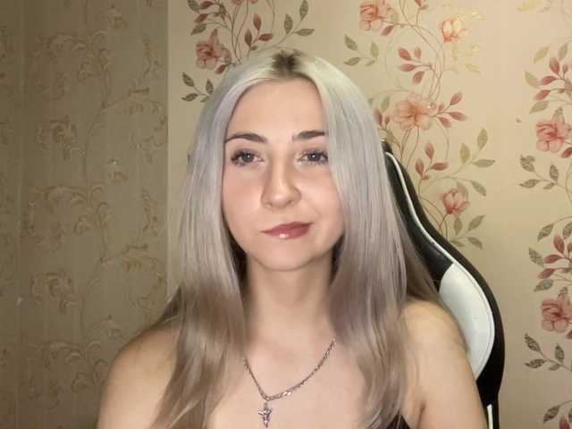 NickiCreagh live cam on BongaCams