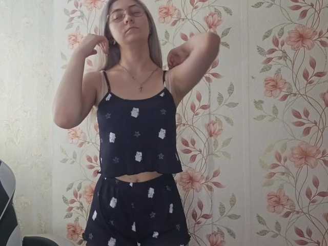 nickicreagh live sex show