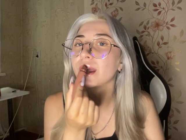 NickiCreagh live cam on BongaCams