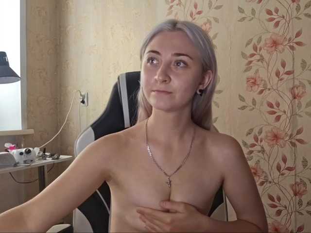 NickiCreagh live cam on BongaCams
