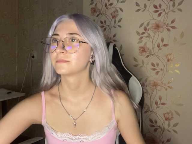 NickiCreagh live cam on BongaCams